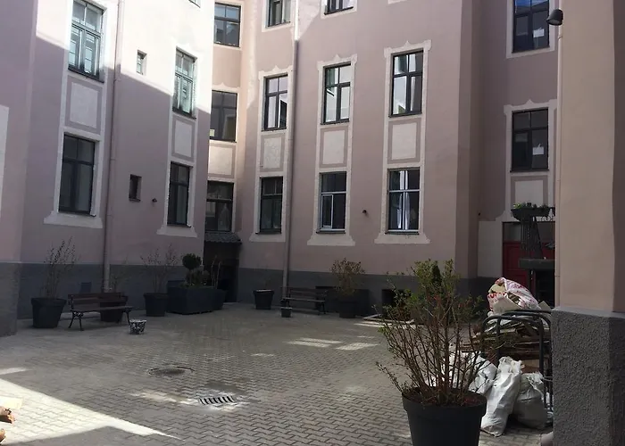 Sunny And Compact Apartment